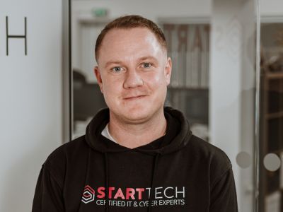 From Hype to Hack: AI Reality and the Anatomy of a Cyber Attack - Lewis Hardie, Start Tech